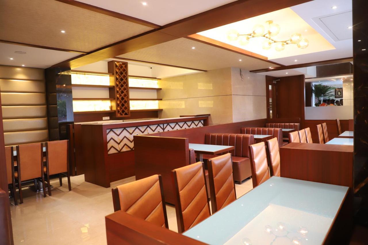 Shikin Hotels Нави Мумбай Екстериор снимка