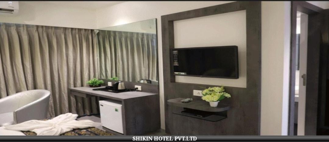 Shikin Hotels Нави Мумбай Екстериор снимка